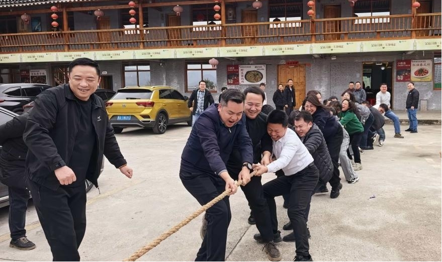 巾帼心向党 联谊聚合力 ——炉碧产发集团联合凯里市信访局举行 庆祝三八妇女节活动(图1) 1.png